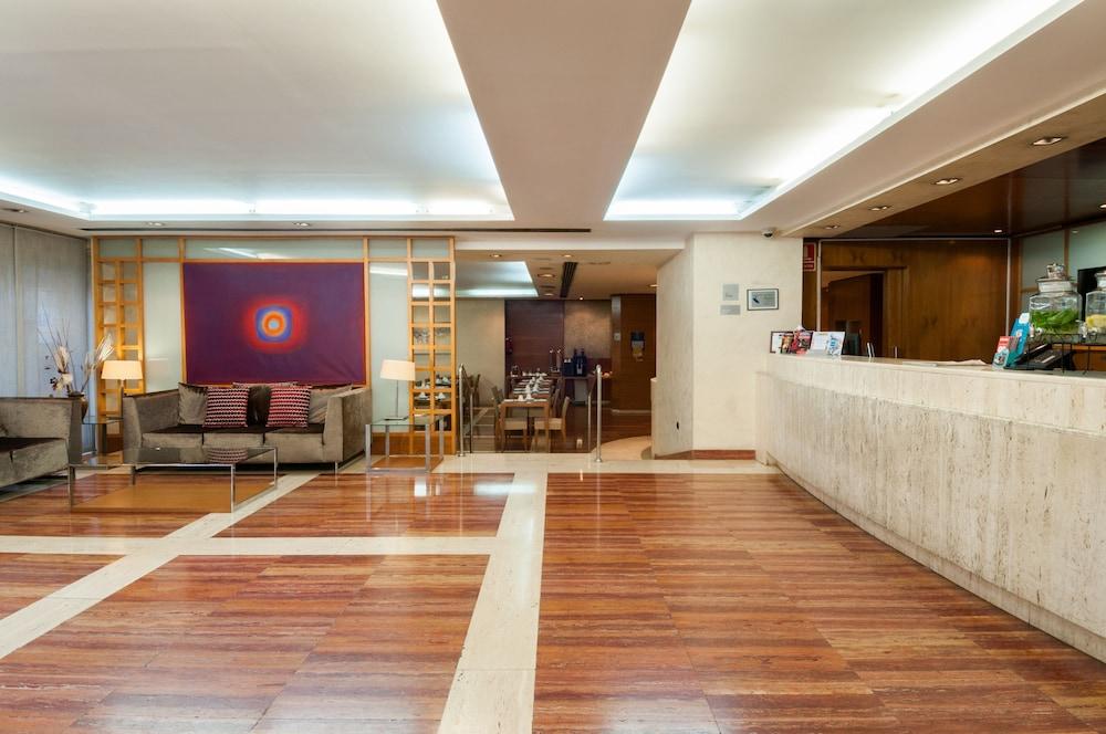 Exe Mitre Hotel Barcelona Exterior photo