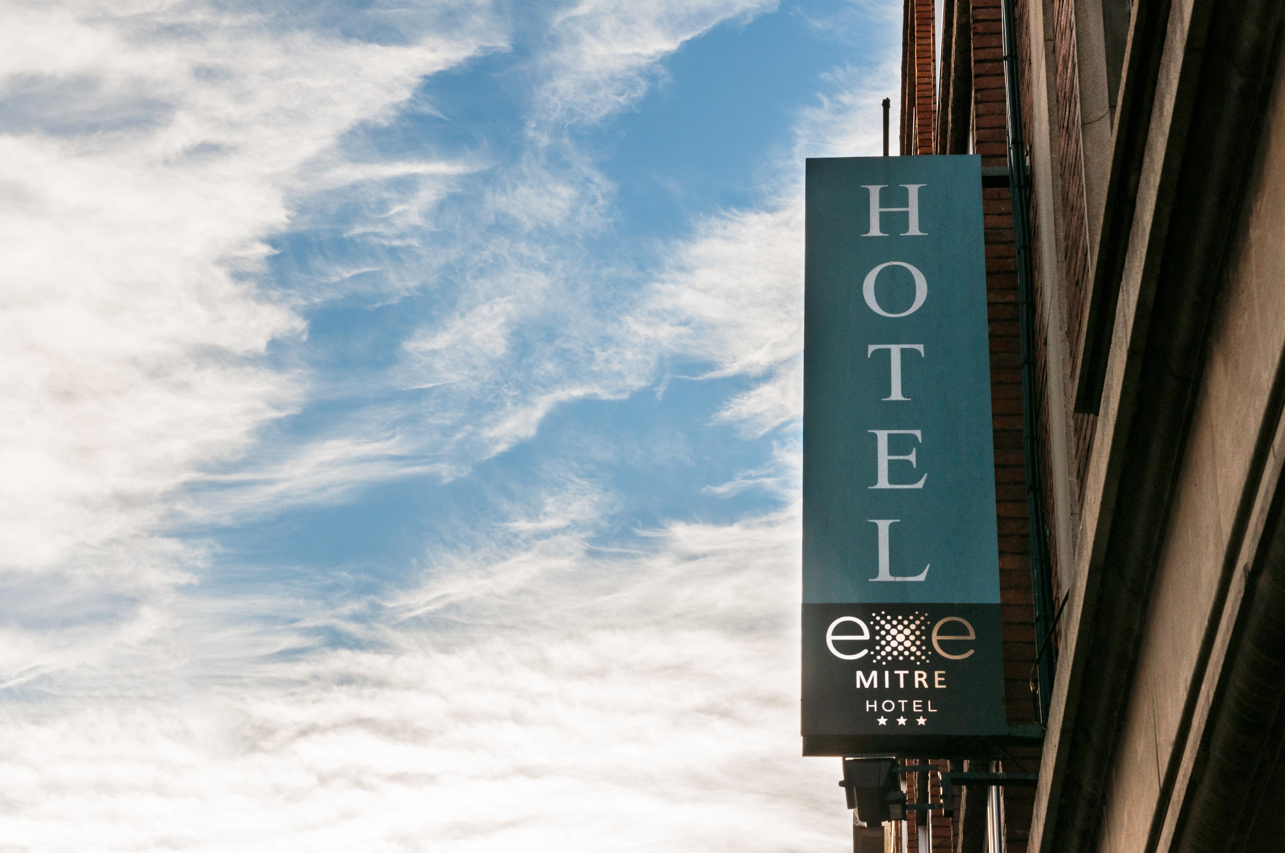 Exe Mitre Hotel Barcelona Exterior photo