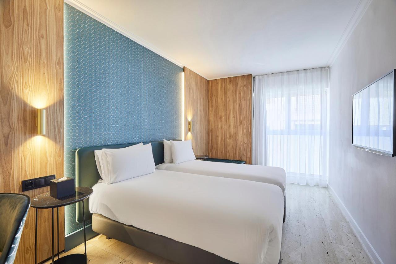 Exe Mitre Hotel Barcelona Exterior photo