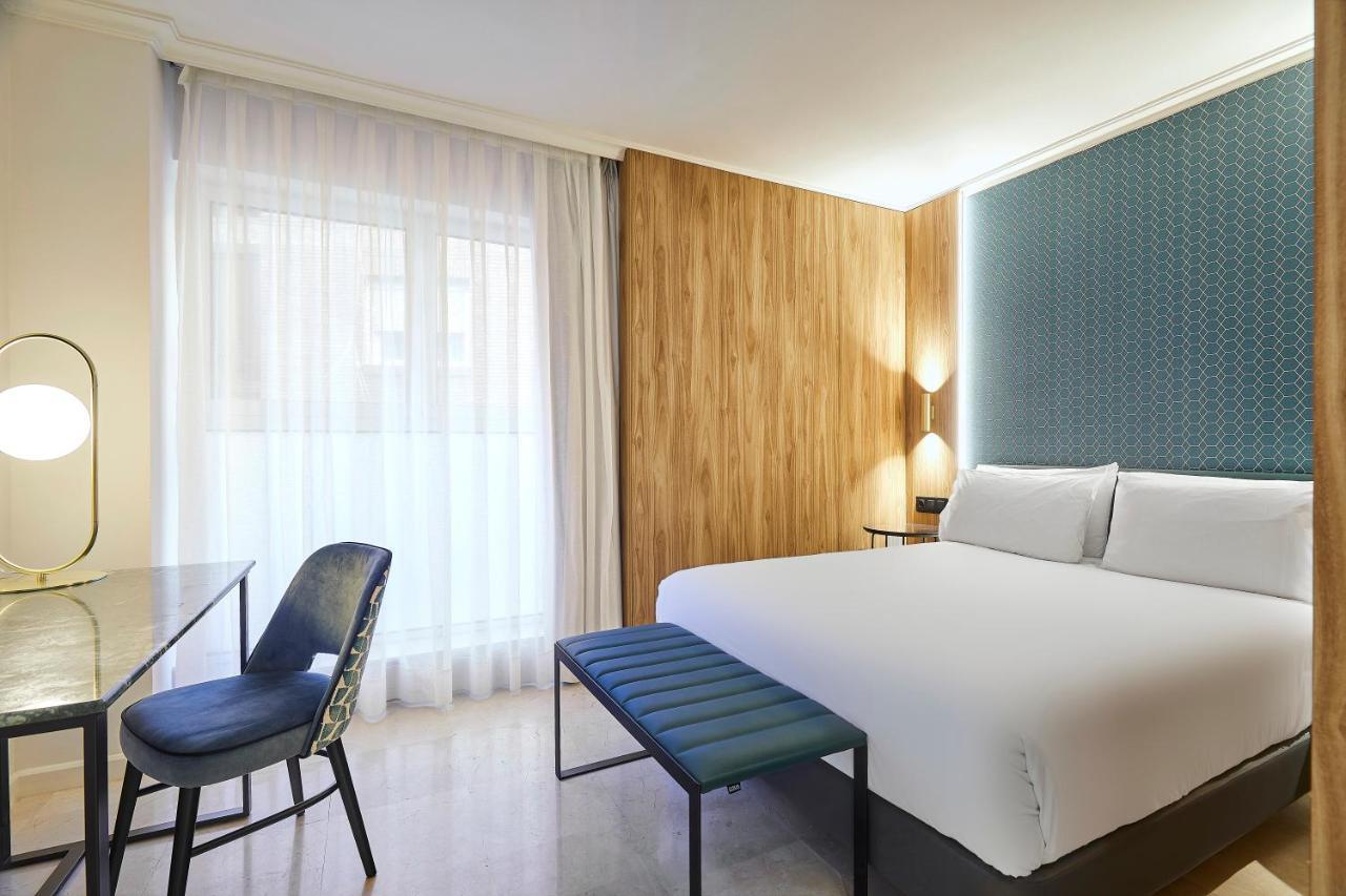 Exe Mitre Hotel Barcelona Exterior photo