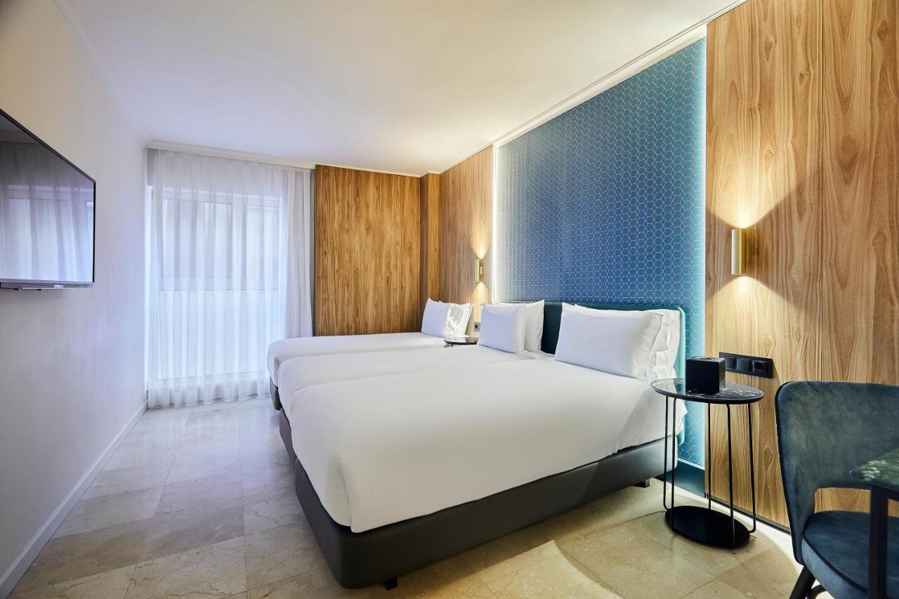 Exe Mitre Hotel Barcelona Exterior photo
