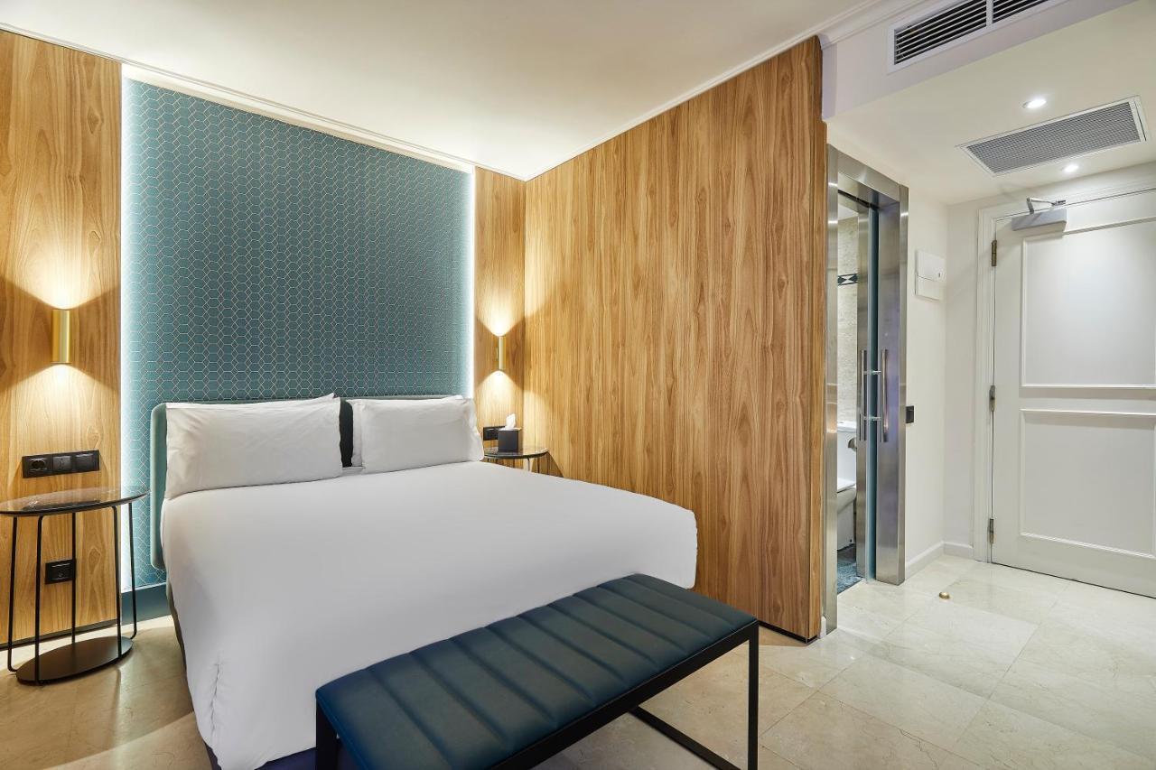 Exe Mitre Hotel Barcelona Exterior photo