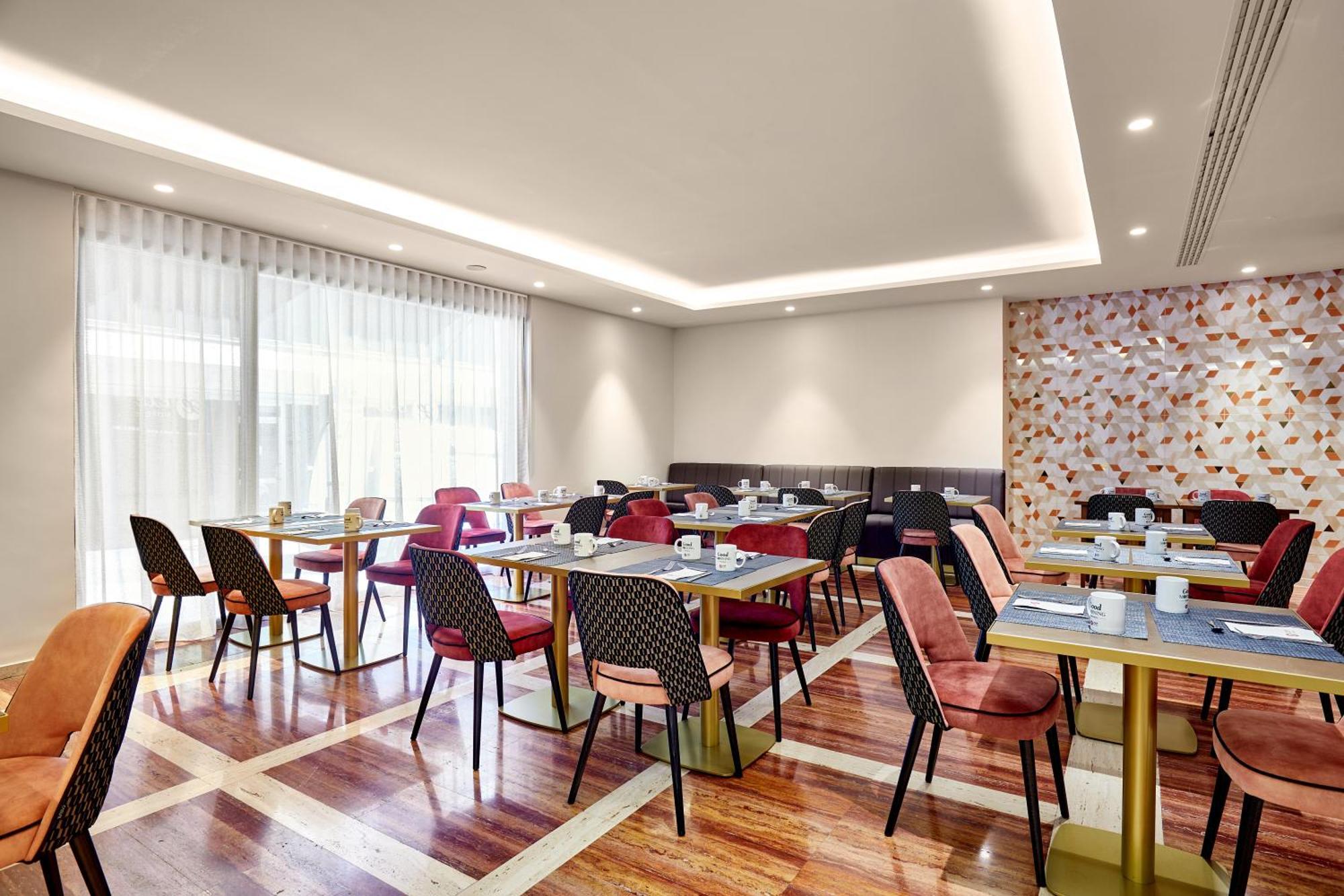 Exe Mitre Hotel Barcelona Exterior photo