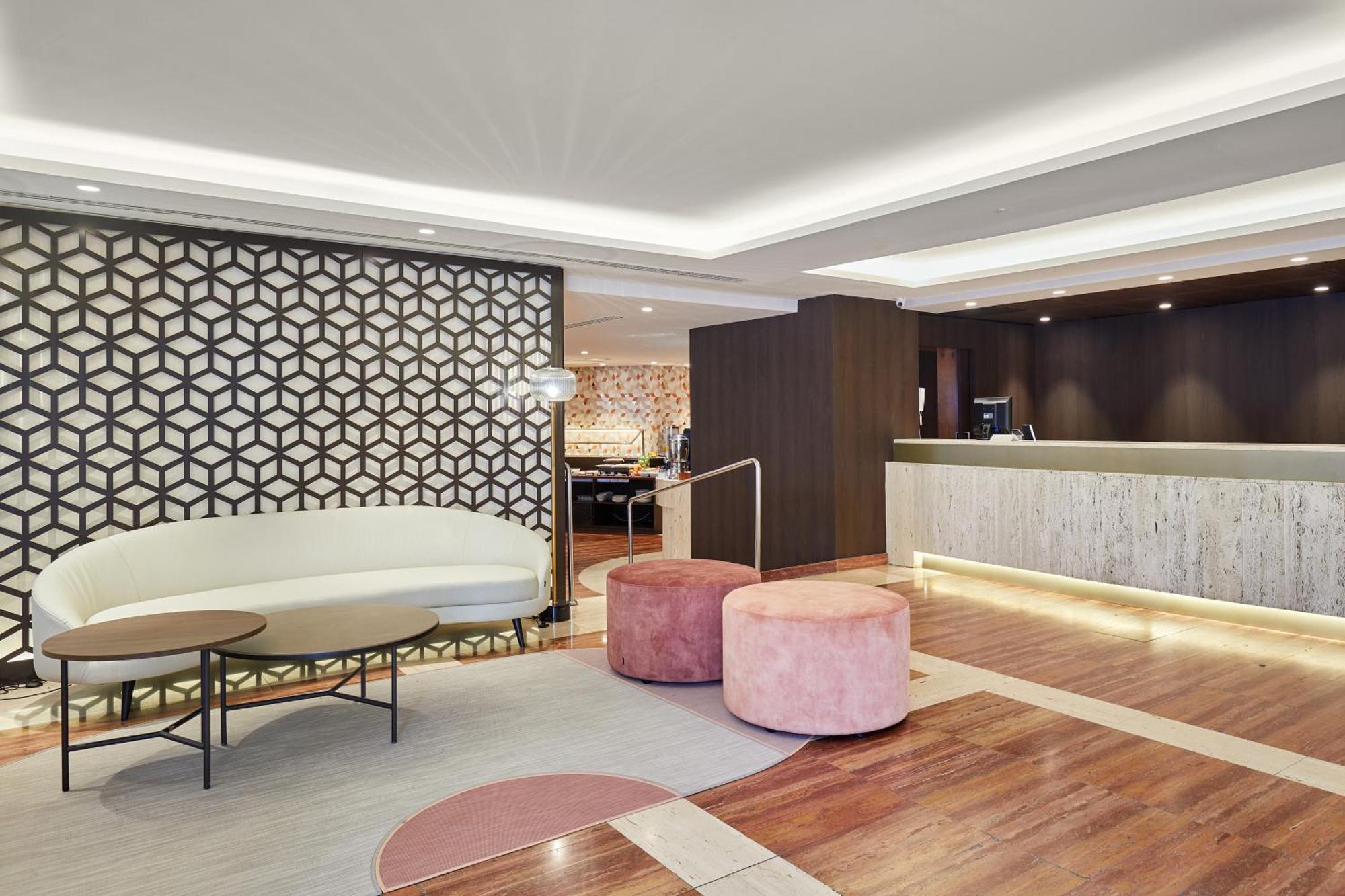 Exe Mitre Hotel Barcelona Exterior photo