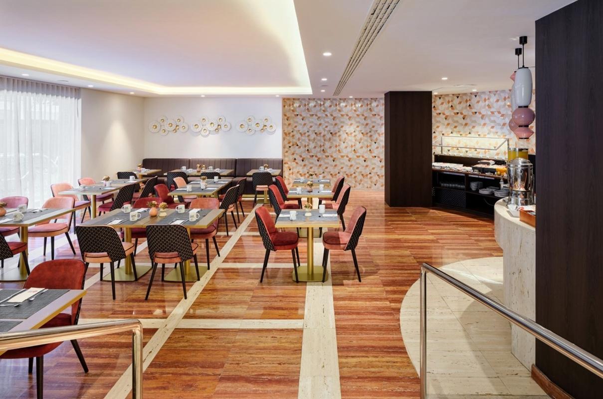Exe Mitre Hotel Barcelona Exterior photo