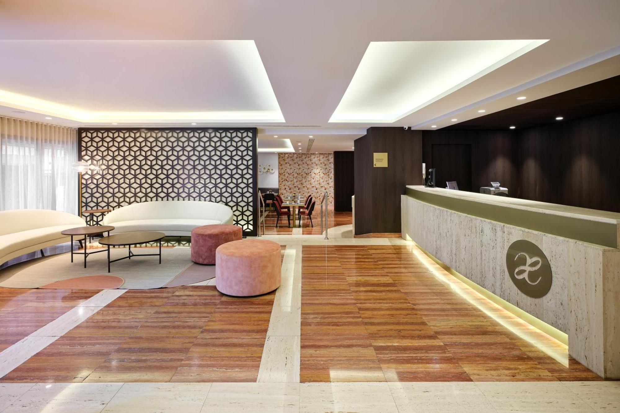 Exe Mitre Hotel Barcelona Exterior photo